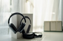 AirPods Max (Midnight, C-Type)