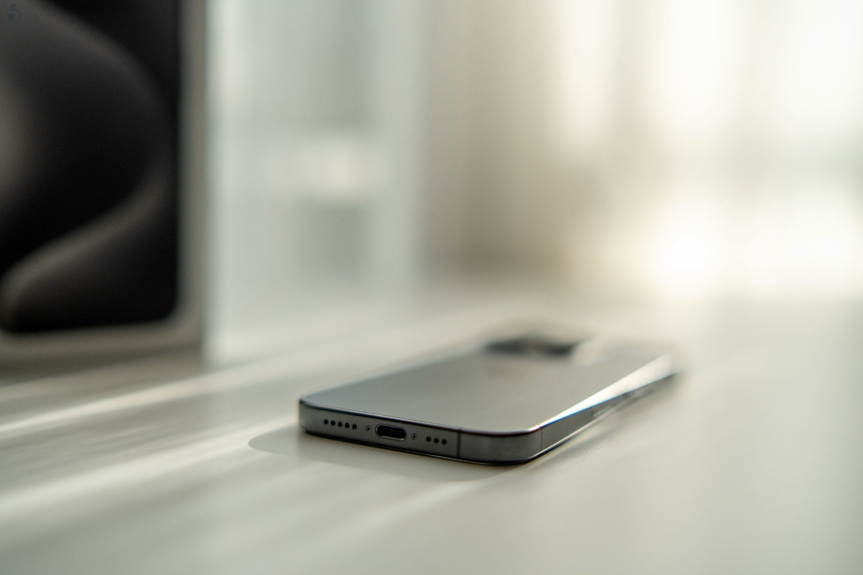 iPhone 15 Pro 128 GB (Black Titanium)