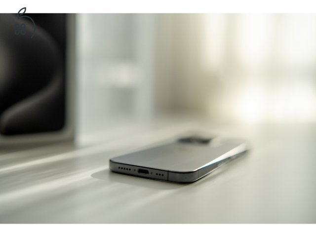 iPhone 15 Pro 128 GB (Black Titanium)