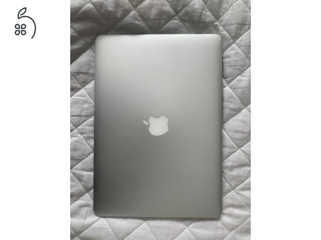 Macbook Air (13 inch, Early 2015)