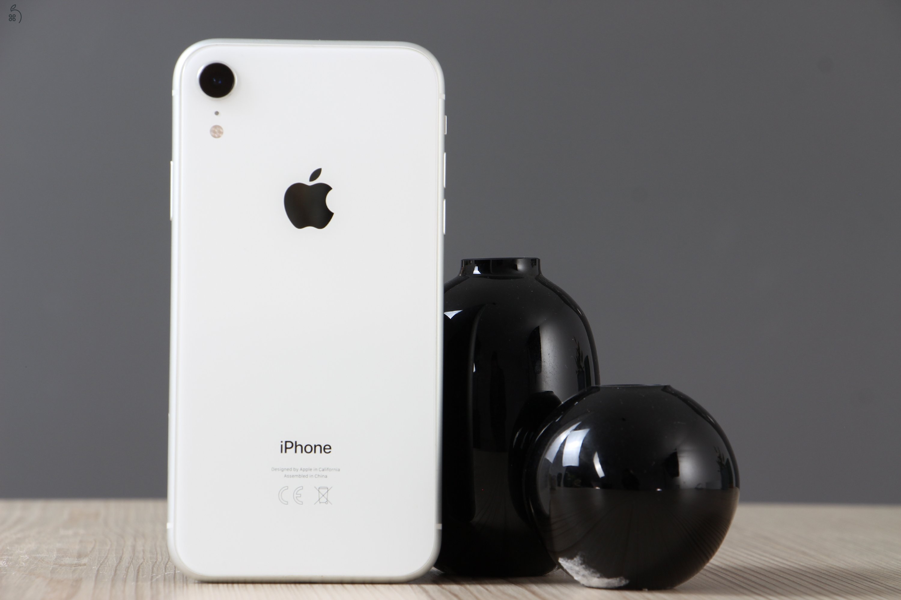 Apple iPhone Xr 64GB White A US-6499