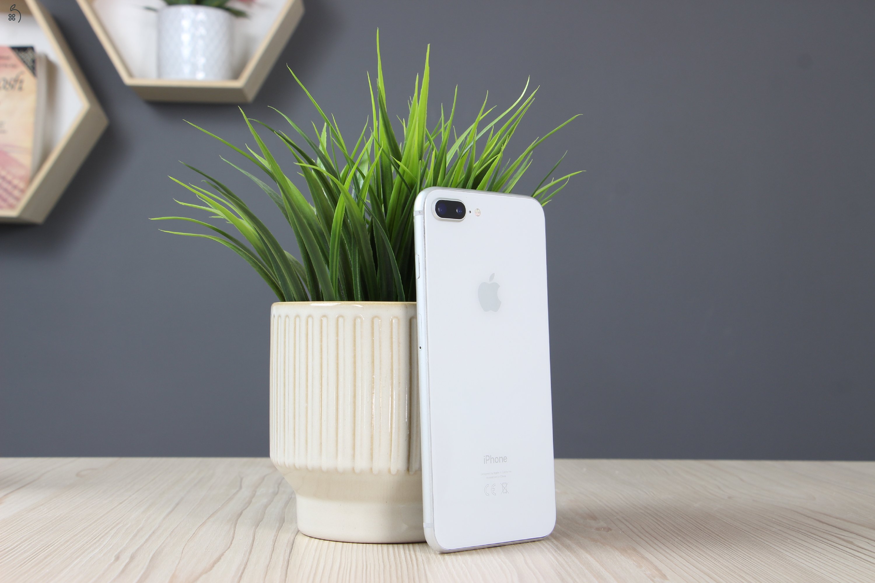 Apple iPhone 8 Plus 256GB Gold B US-6494