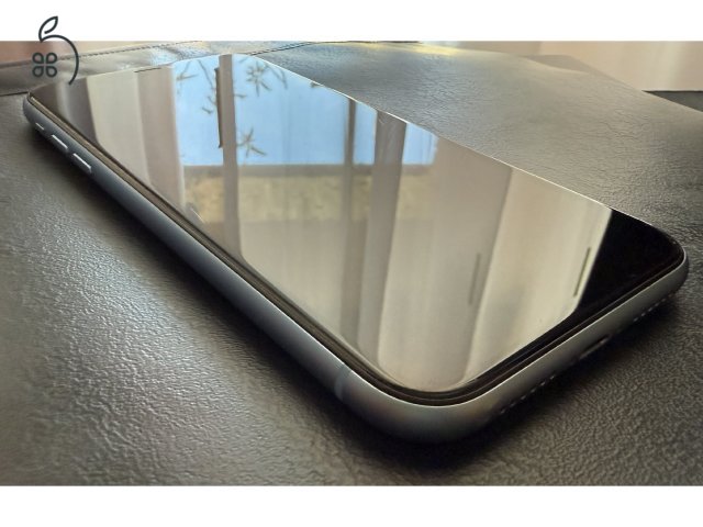 Apple iPhone XR 64GB nagyon szép kártyafüggetlen első tulajtól