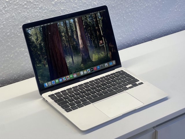 MacBook Air 2020 13 256GB 2 ÉV Garanciával Számlával