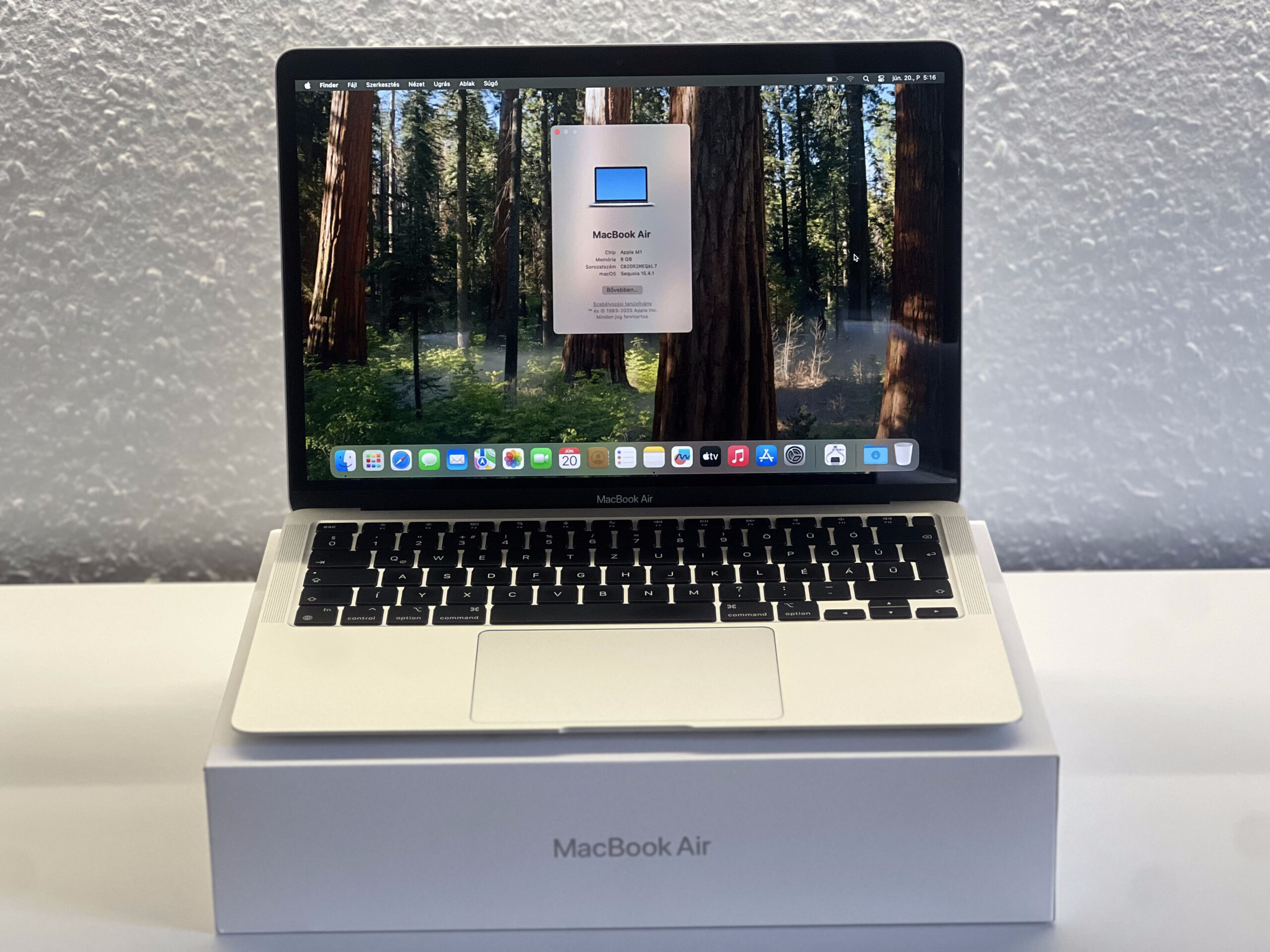 MacBook Air 2020 13 M1 256GB 2 ÉV Garanciával Számlával