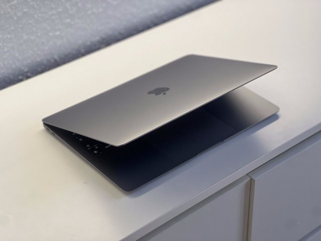 MacBook Air 2020 13 M1 256GB 2 ÉV Garanciával Számlával Aksi 97%