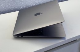 MacBook Air 2020 13 M1 256GB 2 ÉV Garanciával Számlával Aksi 97%