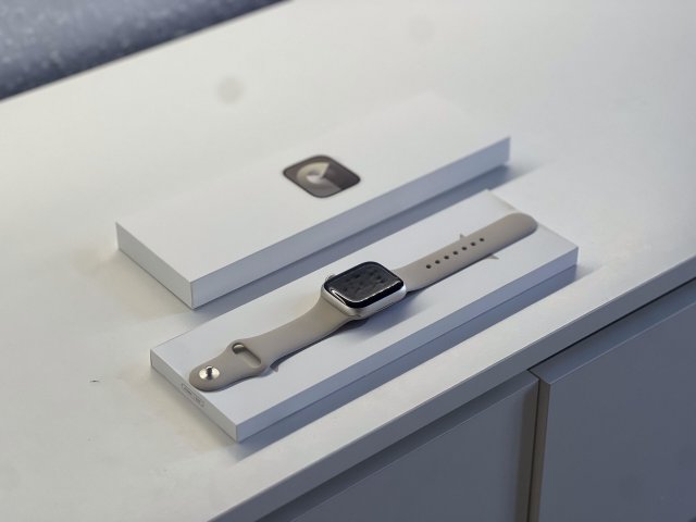Apple Watch S9 Starlight 41MM 2 ÉV Garanciával Számlával Aksi 96%