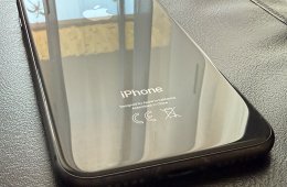 Apple iPhone 8 64GB szép kártyafüggetlen 