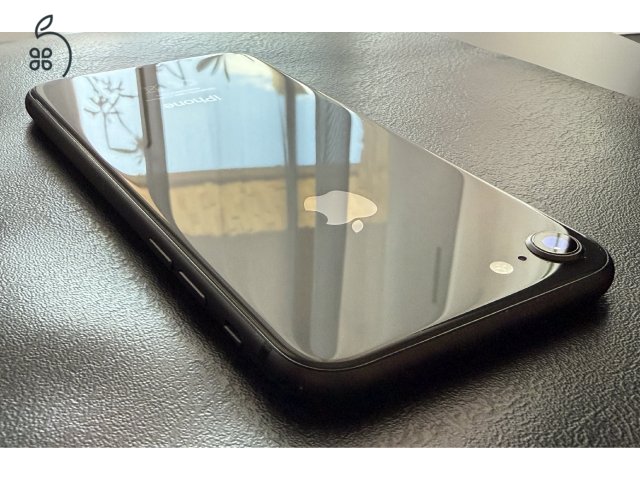 Apple iPhone 8 64GB szép kártyafüggetlen 