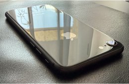 Apple iPhone 8 64GB szép kártyafüggetlen 