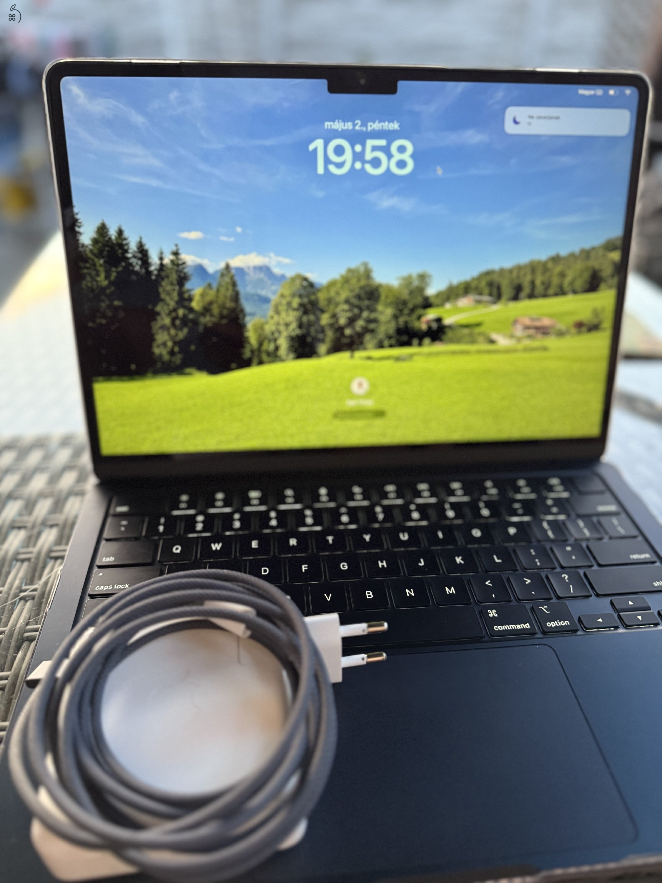 MacBook Air M3 2024