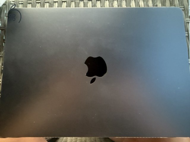 MacBook Air M3 2024