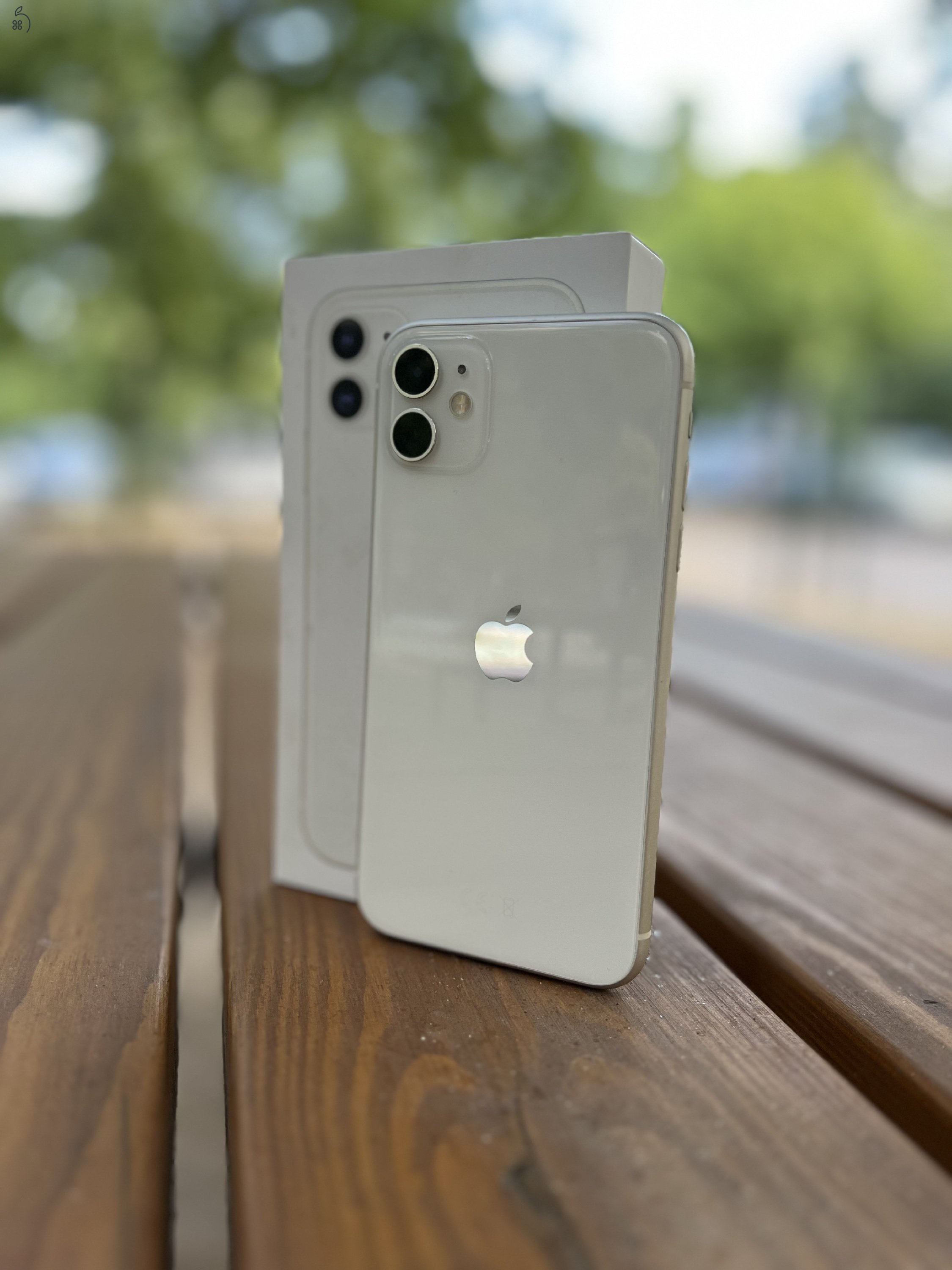 Fehér iPhone 11 Budapesten!