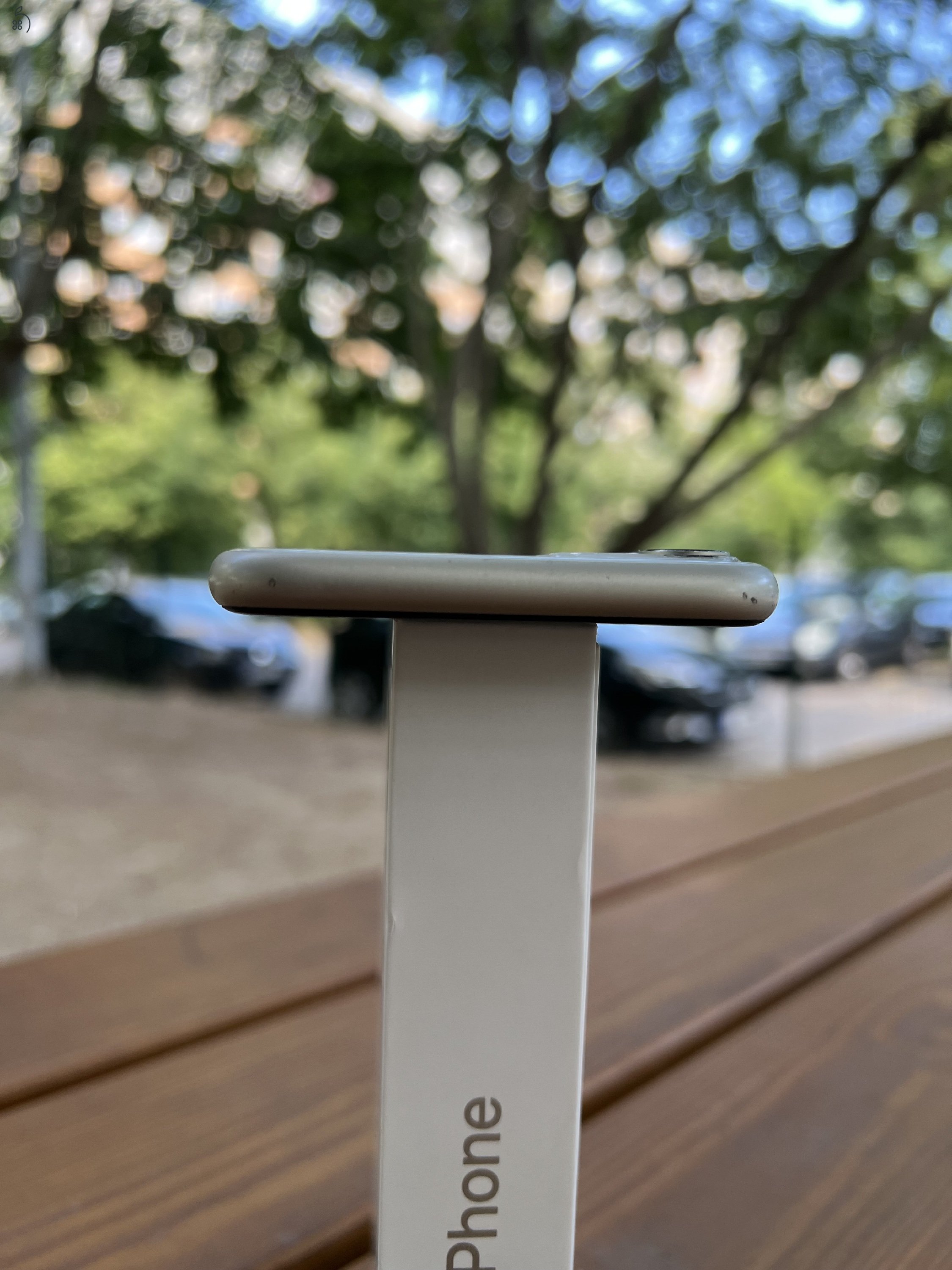 Fehér iPhone 11 Budapesten!