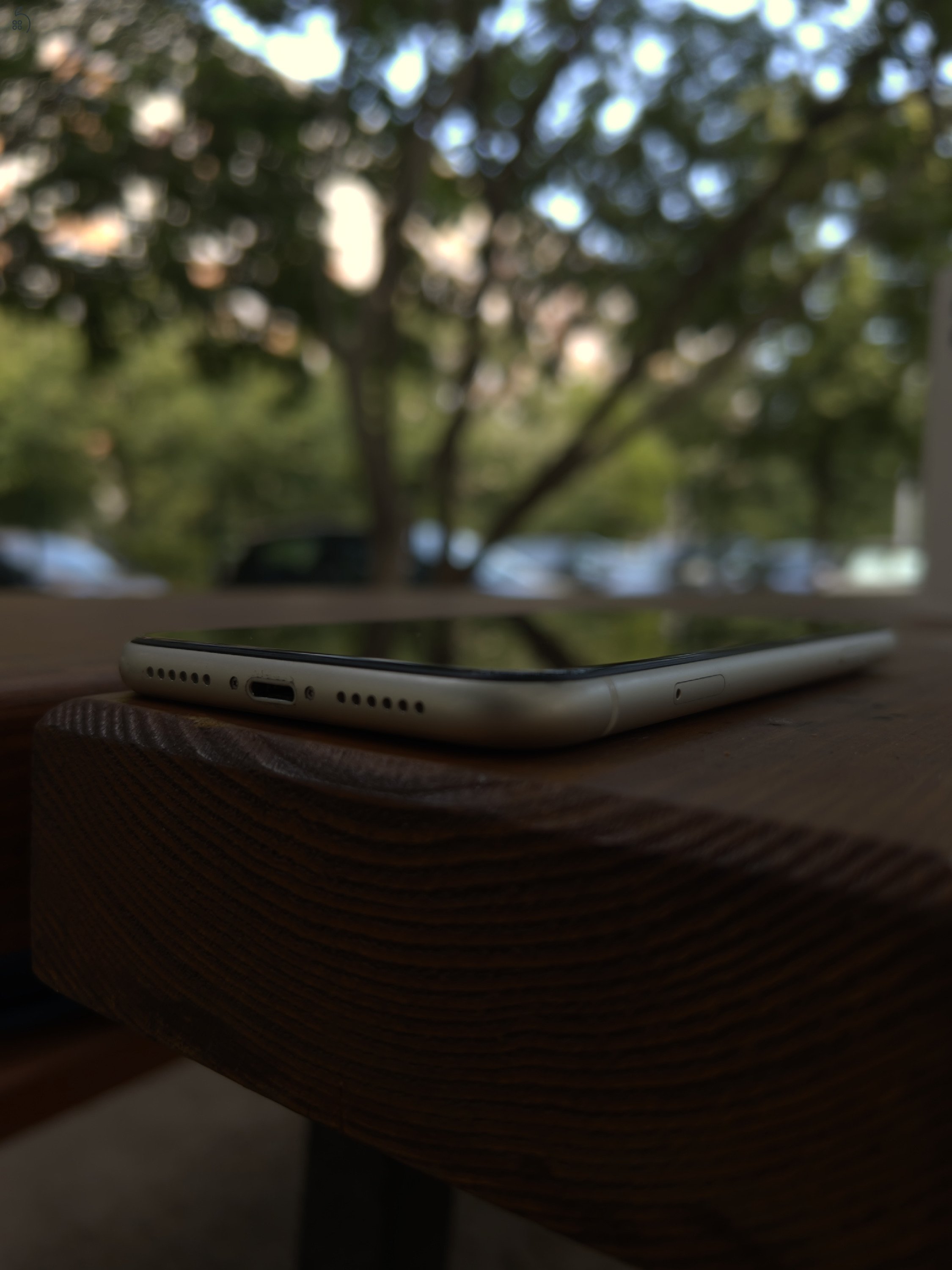 Fehér iPhone 11 Budapesten!