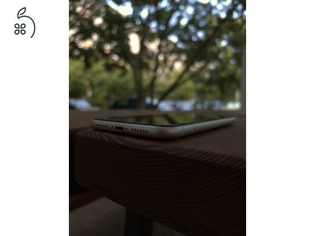 Fehér iPhone 11 Budapesten!
