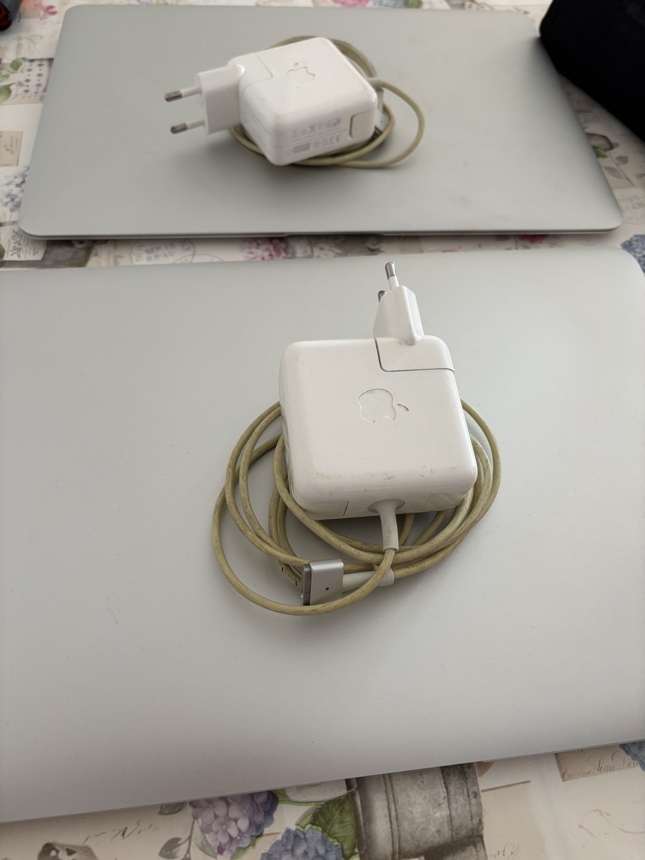 Eladó MacBook Air 13” (2015) – i5 / 8GB / 128GB SSD