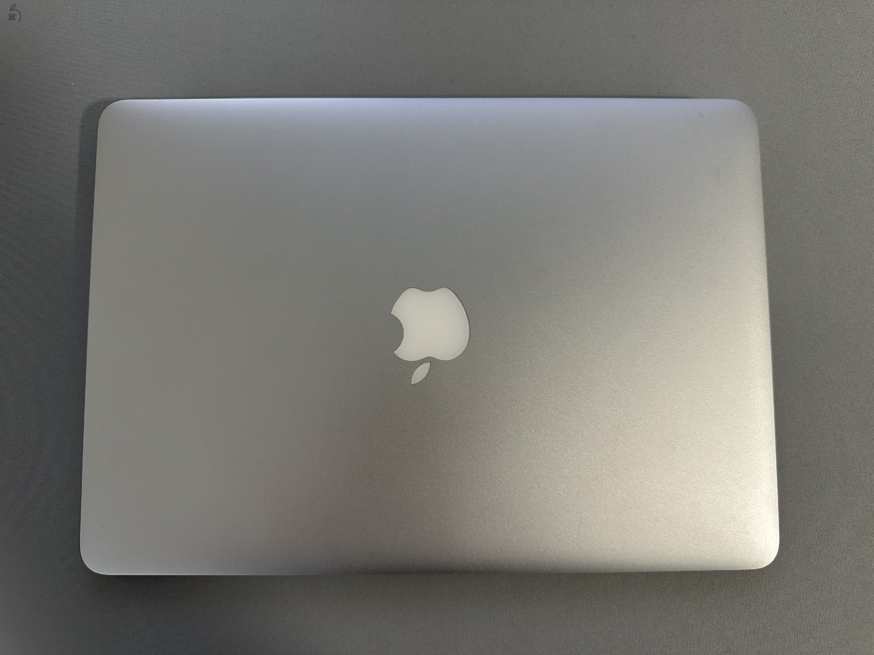 MacBook Air A1466 – 8GB RAM / 1.6GHz i5