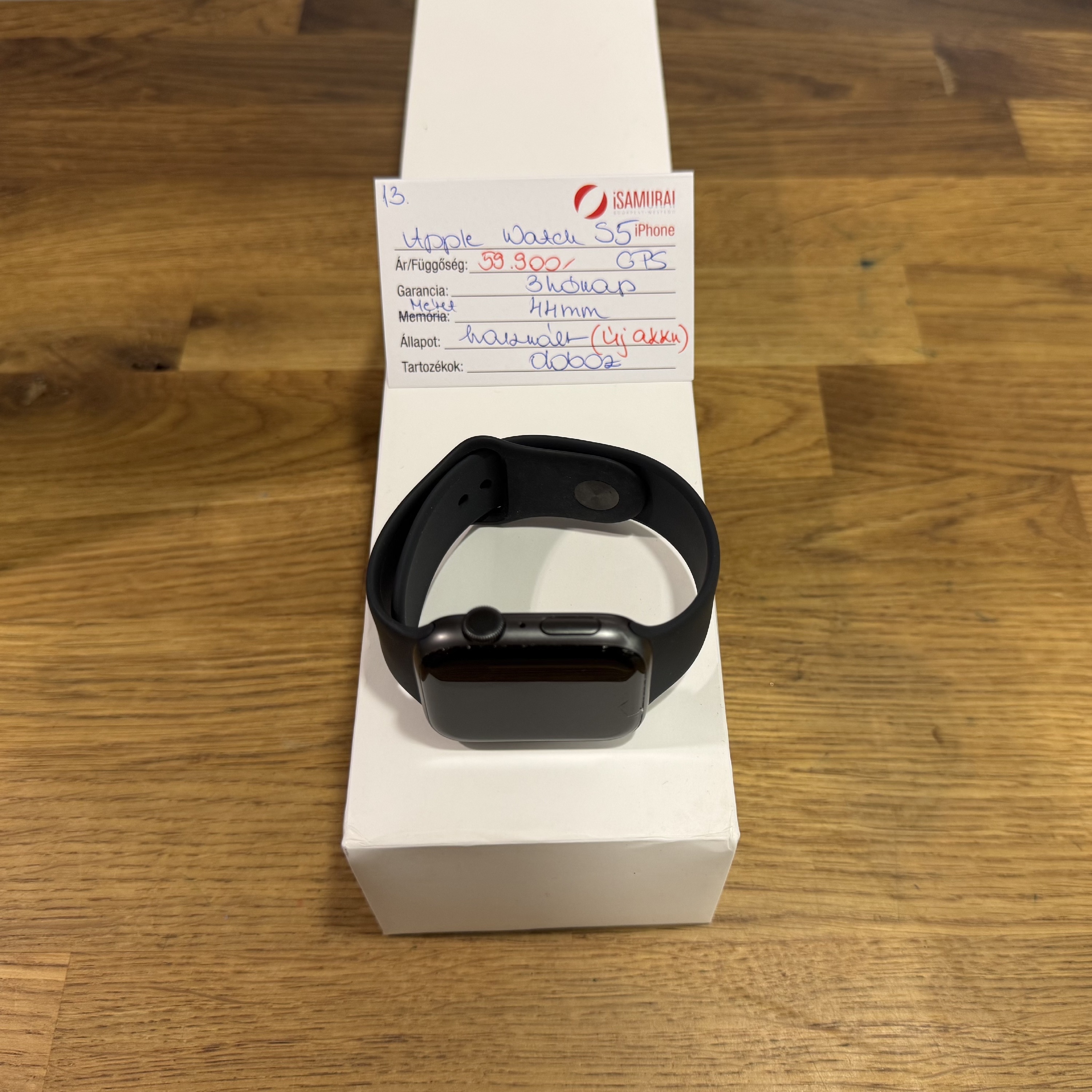 13. Apple Watch Series 5 - 44 mm - GPS - Fekete - ÚJ AKKU