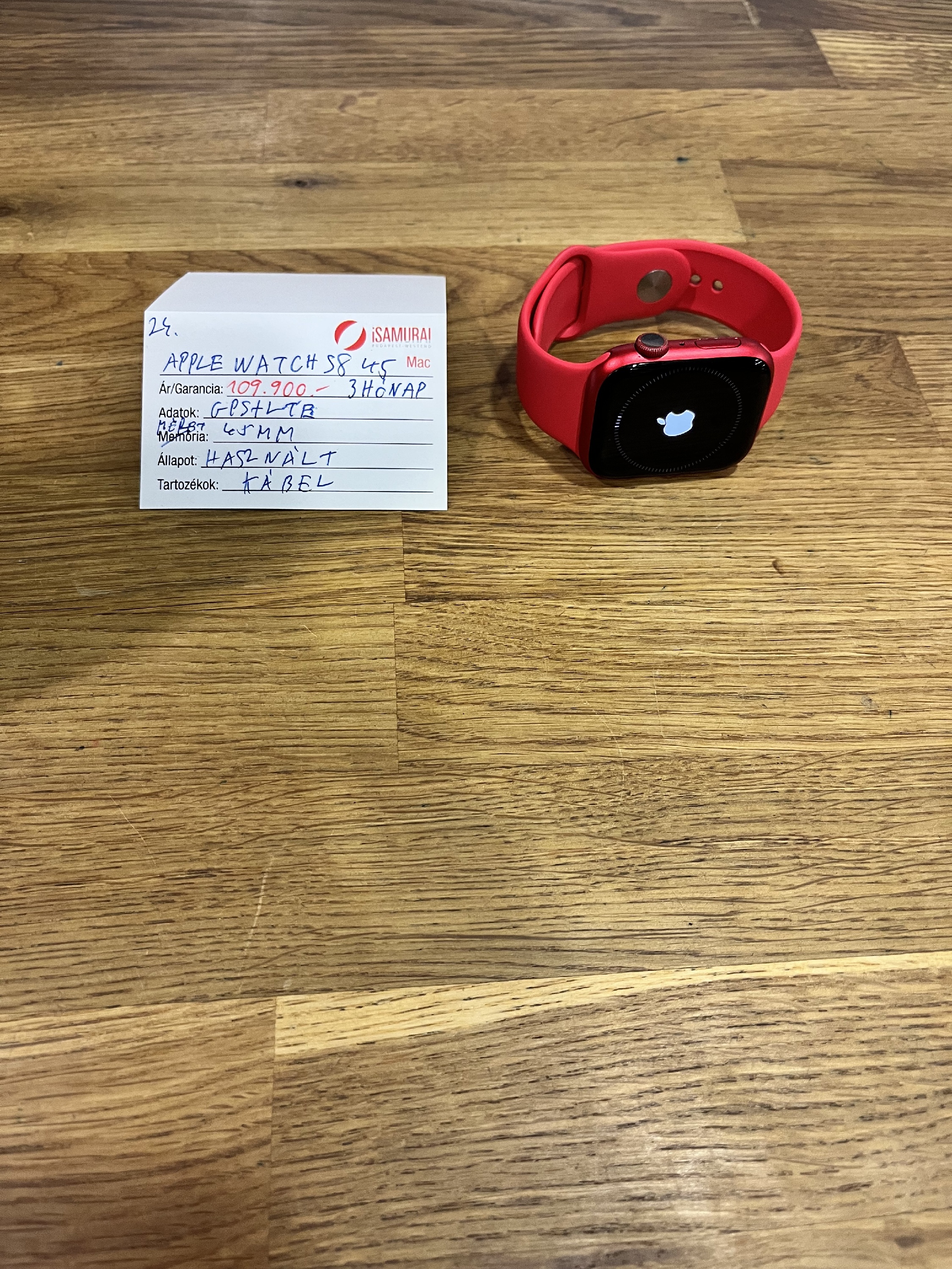 24. Apple Watch Series 8 - 45 mm - GPS+LTE - Piros
