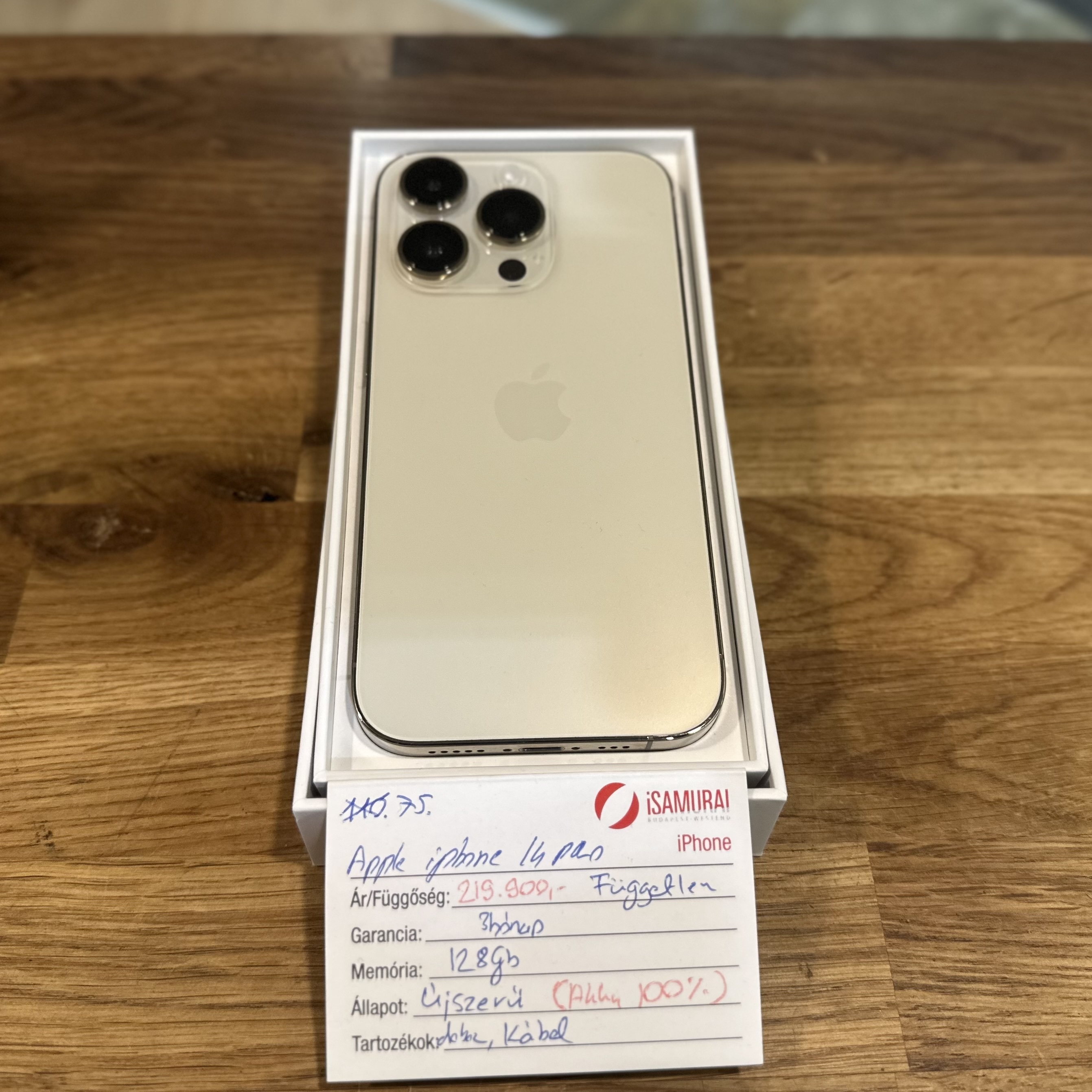 75. Apple iPhone 14 Pro - 128 GB - Arany