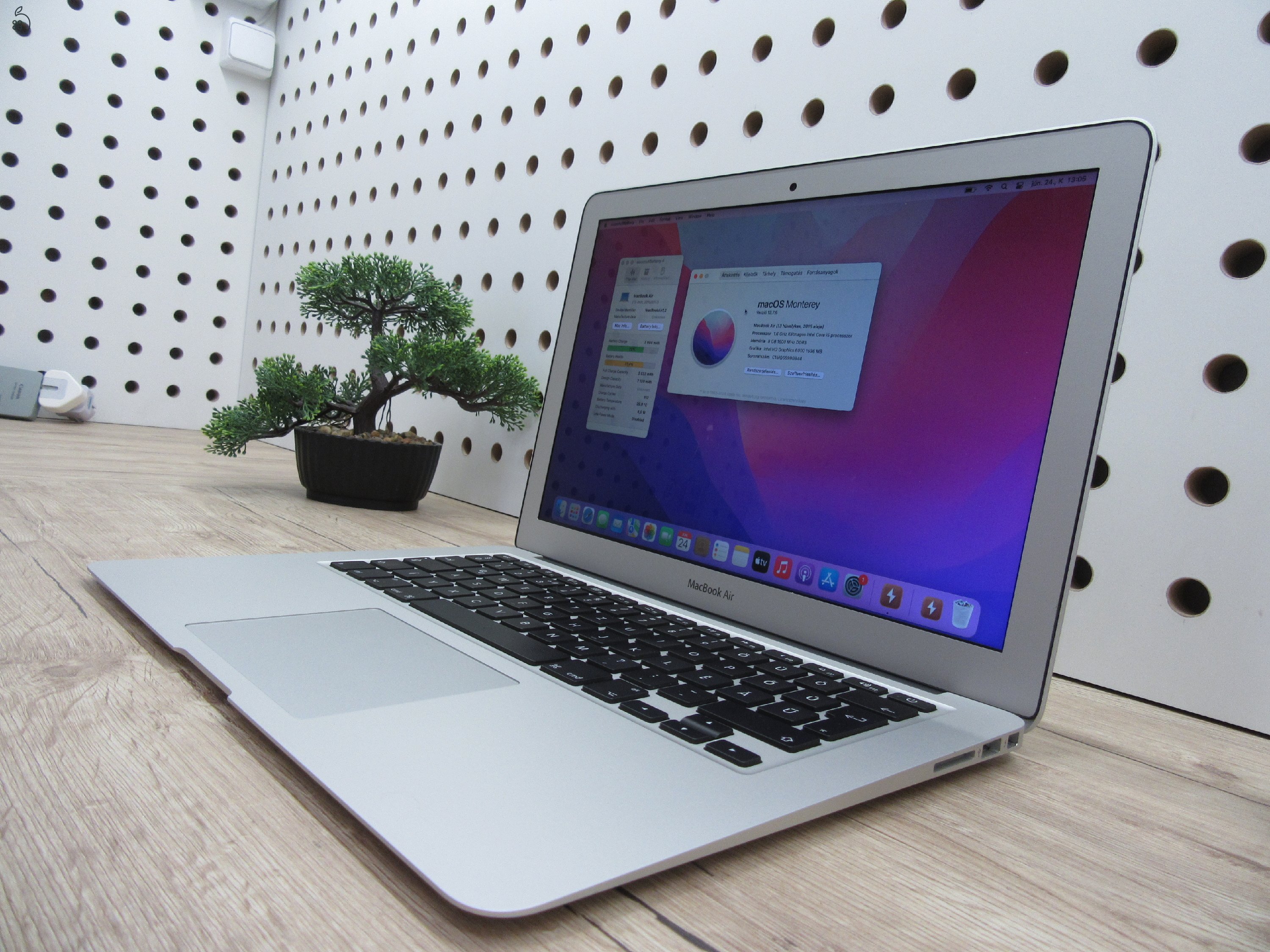 Apple Macbook Air 13 - 2015 - Használt, újszerű állapot - 112 töltési ciklus
