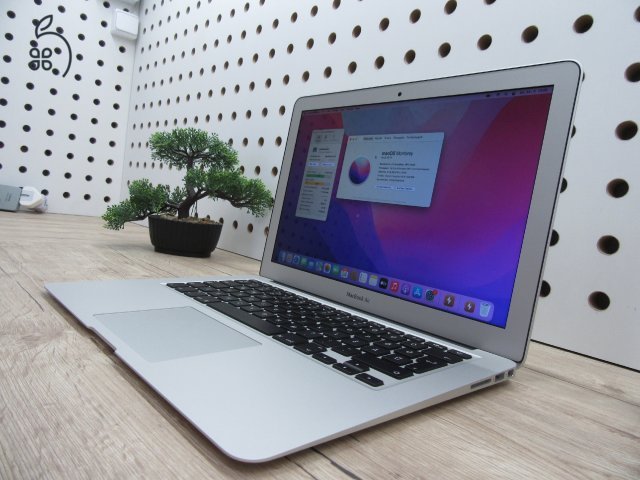 Apple Macbook Air 13 - 2015 - Használt, újszerű állapot - 112 töltési ciklus