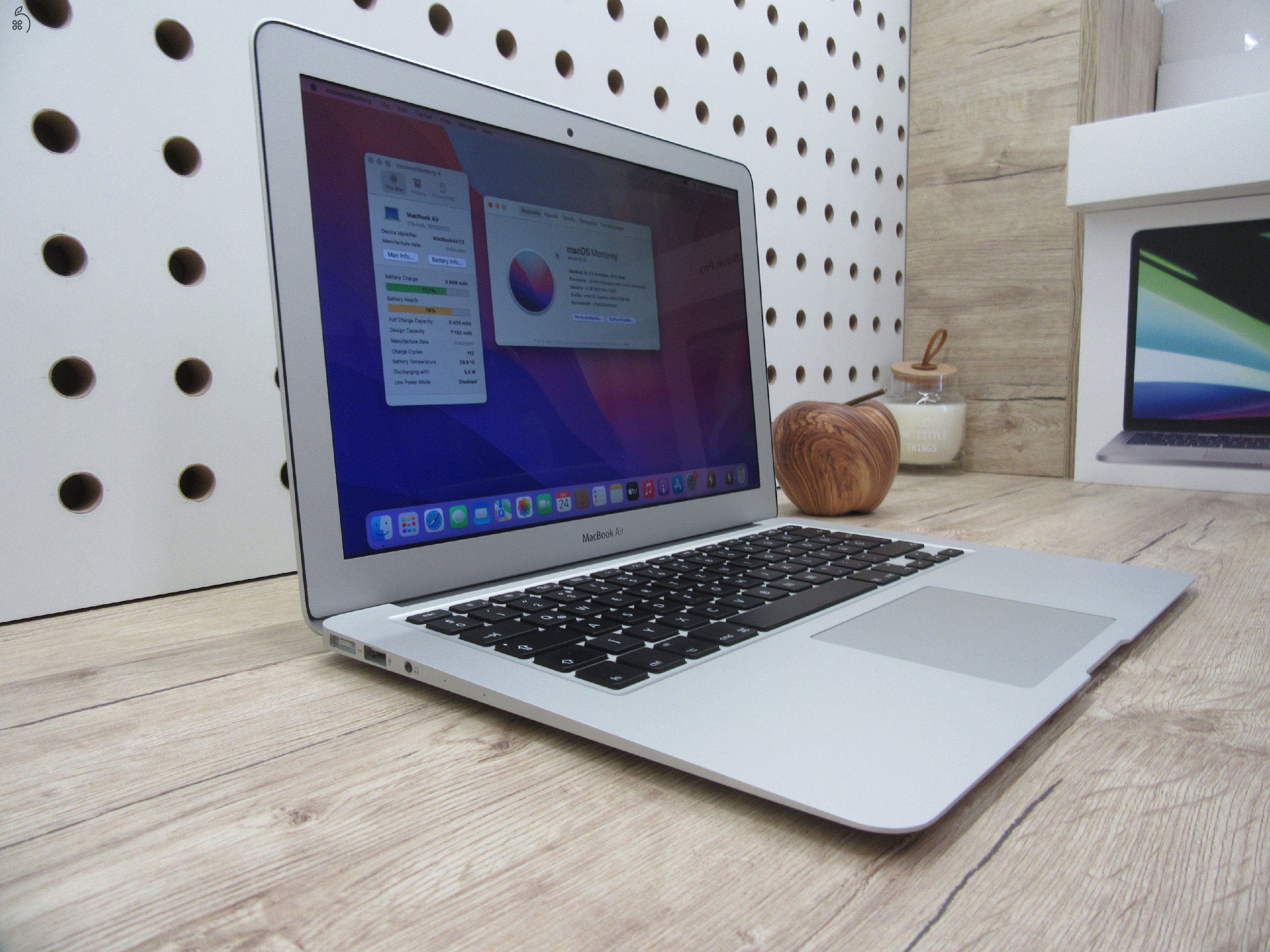 Apple Macbook Air 13 - 2015 - Használt, újszerű állapot - 112 töltési ciklus