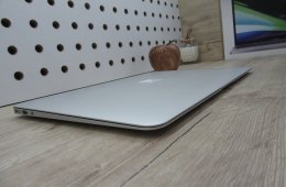 Apple Macbook Air 13 - 2015 - Használt, újszerű állapot - 112 töltési ciklus