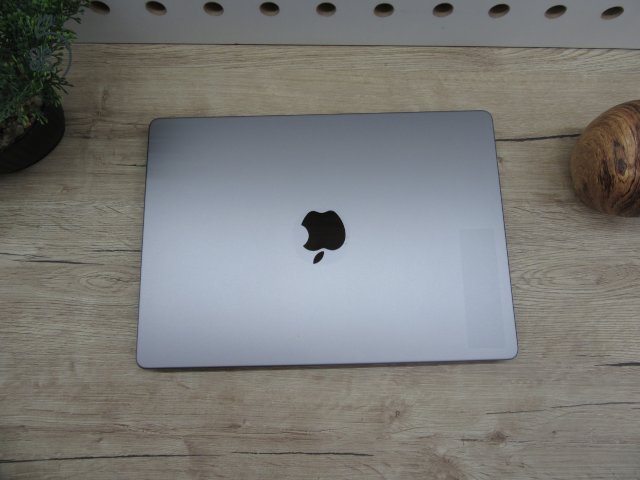  Apple Macbook Pro 14 M1 - 2021 - Használt, szép állapot - 1 Tb SSD 