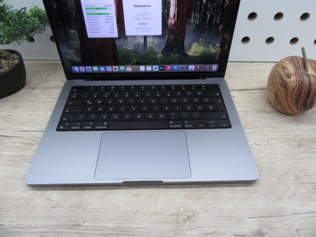  Apple Macbook Pro 14 M1 - 2021 - Használt, szép állapot - 1 Tb SSD 