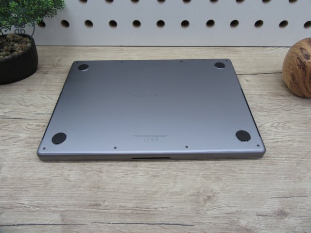  Apple Macbook Pro 14 M1 - 2021 - Használt, szép állapot - 1 Tb SSD 