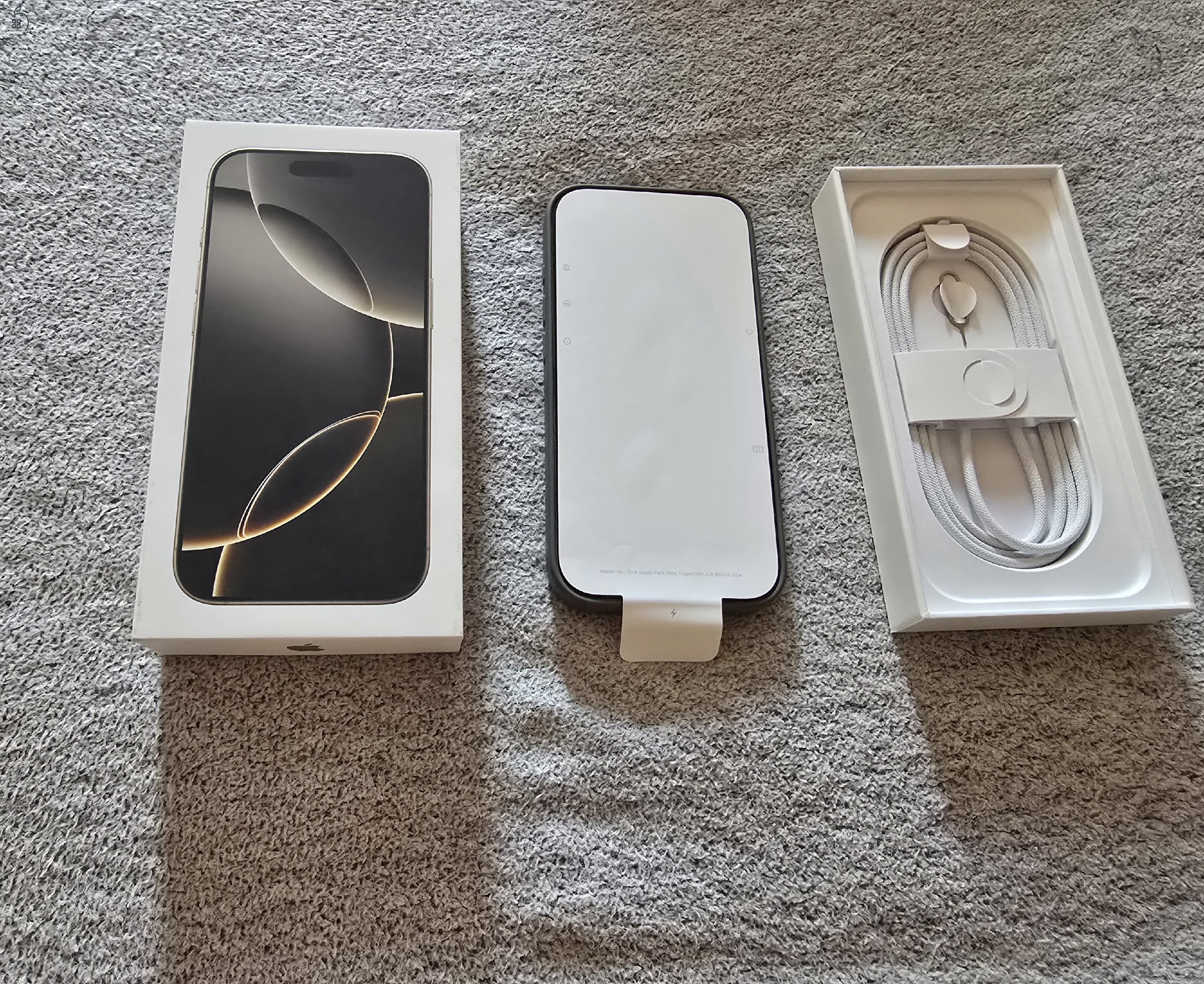 VADONATÚJ, felbontott iPhone 16 Pro natúr titán 128 GB számlával, 3 év garanciával 