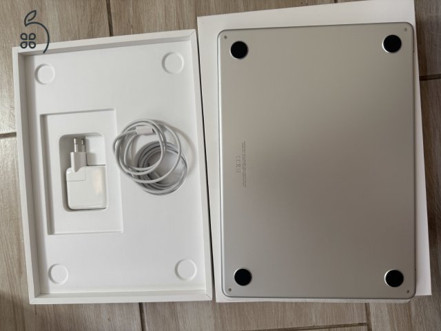 Szinte Új Macbook Air M4 16Gb ram, 512GB ssd. 3 év jótállás!