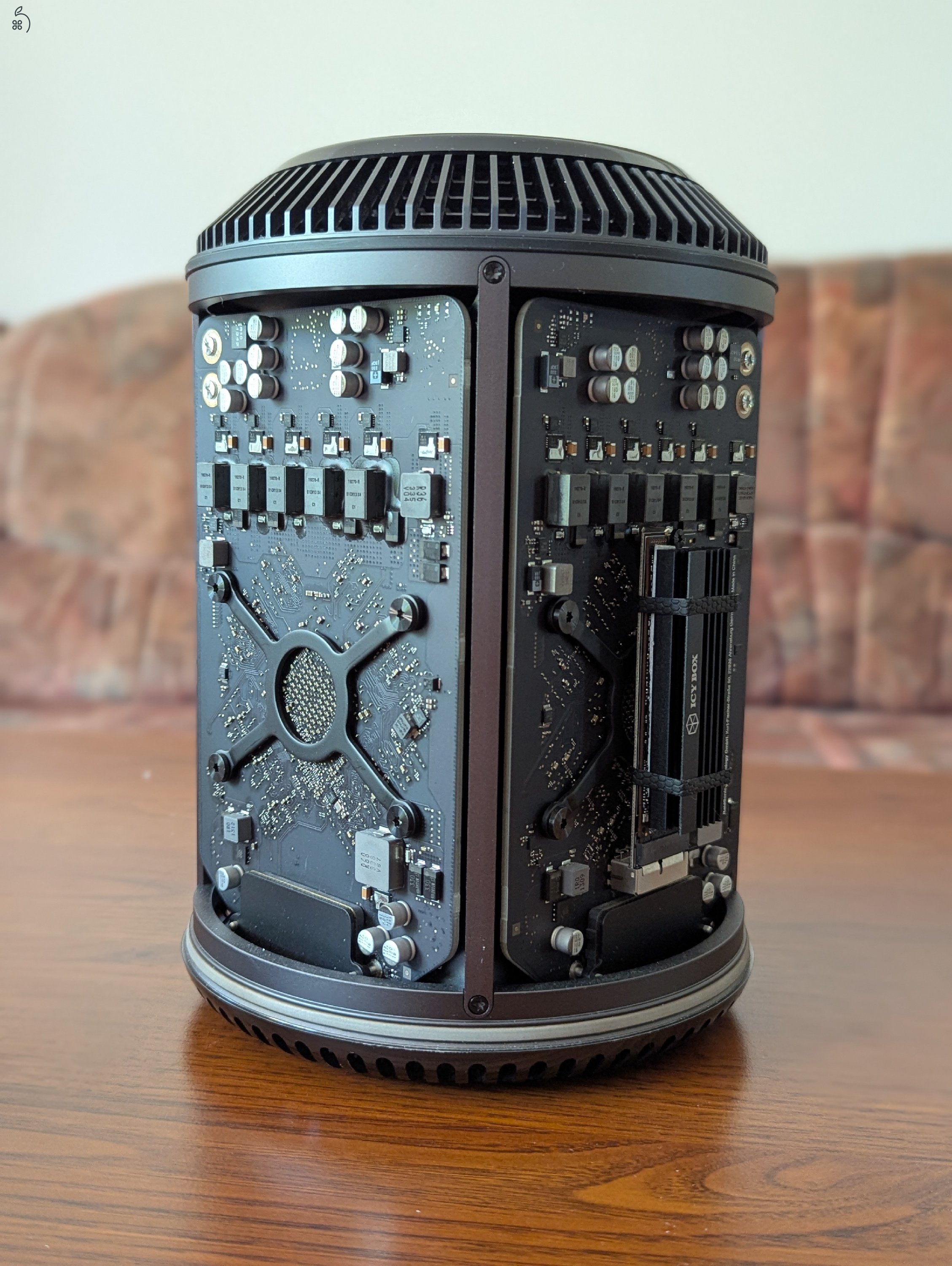 Mac Pro 2013 12 mag, szép állapot