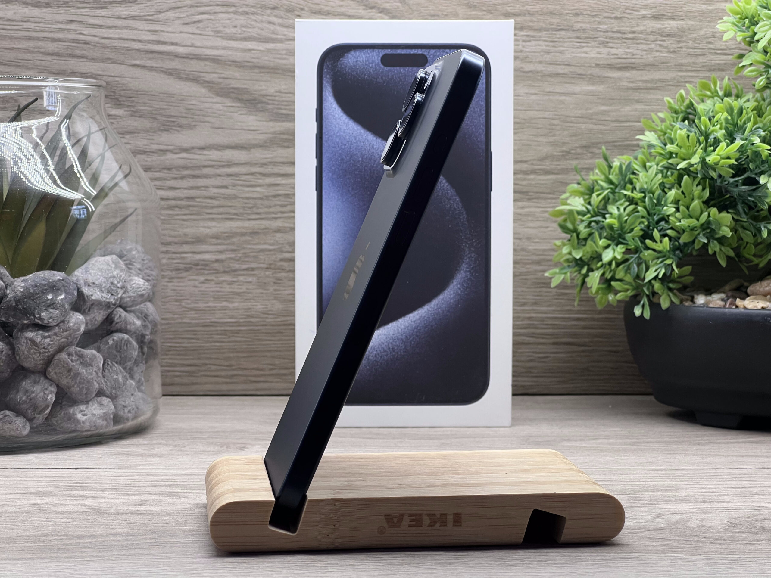 Hibátlan iPhone 15 Pro Max Blue Titanium 256GB 2 ÉV Garanciával Számlával Aksi 94%