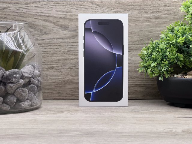 Új, Bontatlan iPhone 16 Pro Black Titanium 256GB 2 ÉV Garanciával Számlával Aksi 100%