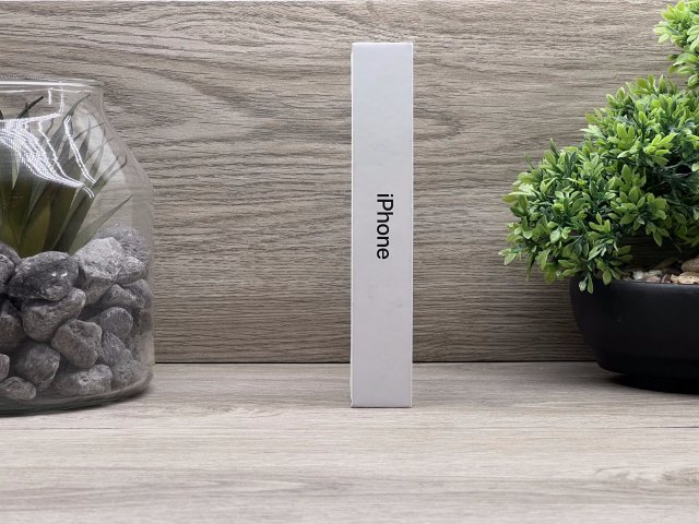 Új, Bontatlan iPhone 16 Pro Black Titanium 256GB 2 ÉV Garanciával Számlával Aksi 100%