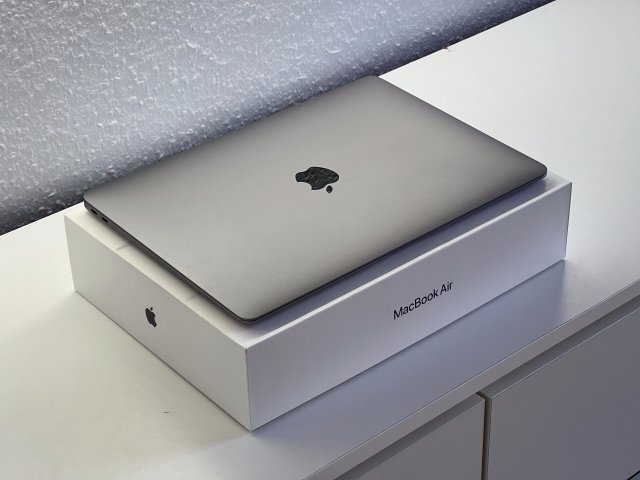 Hibátlan MacBook Air 2020 13 512GB 2 ÉV Garanciával Számlával