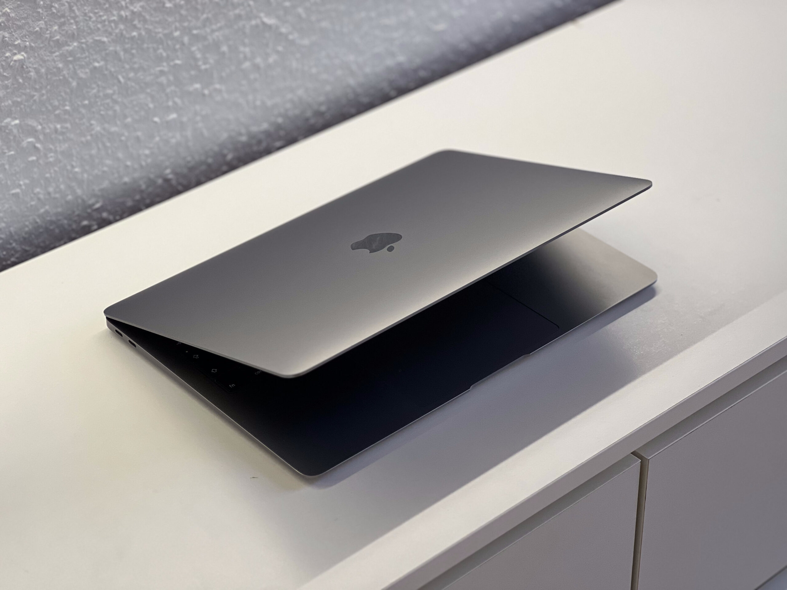Hibátlan MacBook Air 2019 13 128GB 2 ÉV Garanciával Számlával
