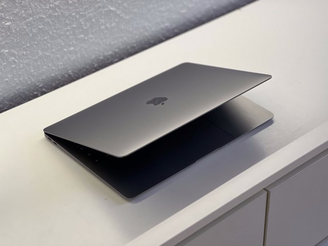 Hibátlan MacBook Air 2019 13 128GB 2 ÉV Garanciával Számlával