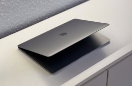 Hibátlan MacBook Air 2019 13 128GB 2 ÉV Garanciával Számlával