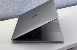 Hibátlan MacBook Air 2019 13 128GB 2 ÉV Garanciával Számlával