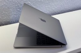 Hibátlan MacBook Air 2019 13 128GB 2 ÉV Garanciával Számlával