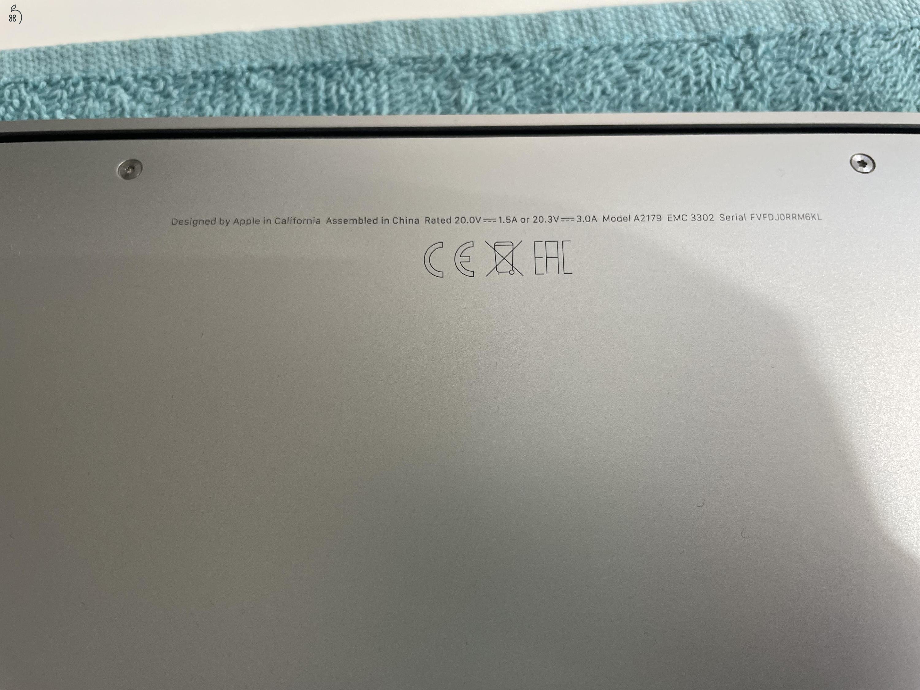 MacBook Air 13 early 2020 i5 16GB RAM 512GB SSD
