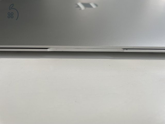 MacBook Air 13 early 2020 i5 16GB RAM 512GB SSD