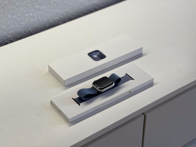 Apple Watch S9 Silver CEL 45MM 2 ÉV Garanciával Számlával Aksi 99%