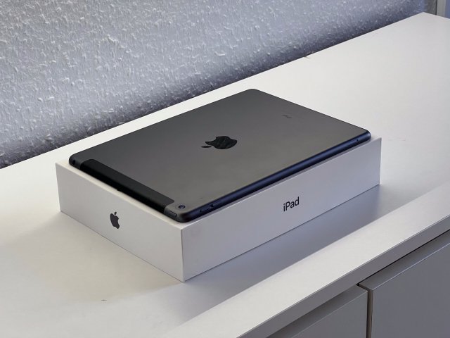 iPad 9th Generáció Space Gray CEL 64GB 2 Év Garanciával Számlával