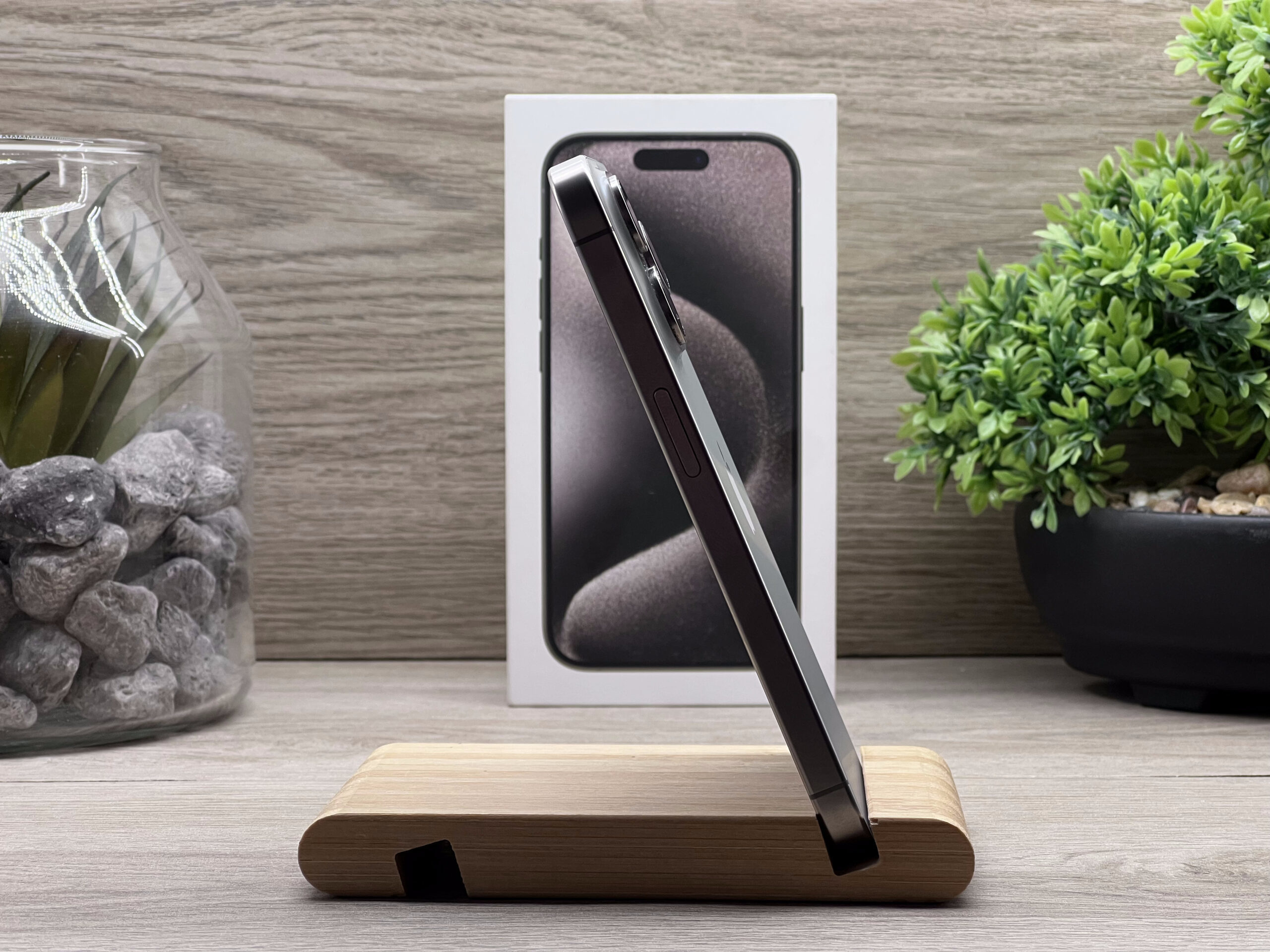 iPhone 15 Pro Natural Titanium 128GB 2 ÉV Garanciával Számlával Aksi 91%